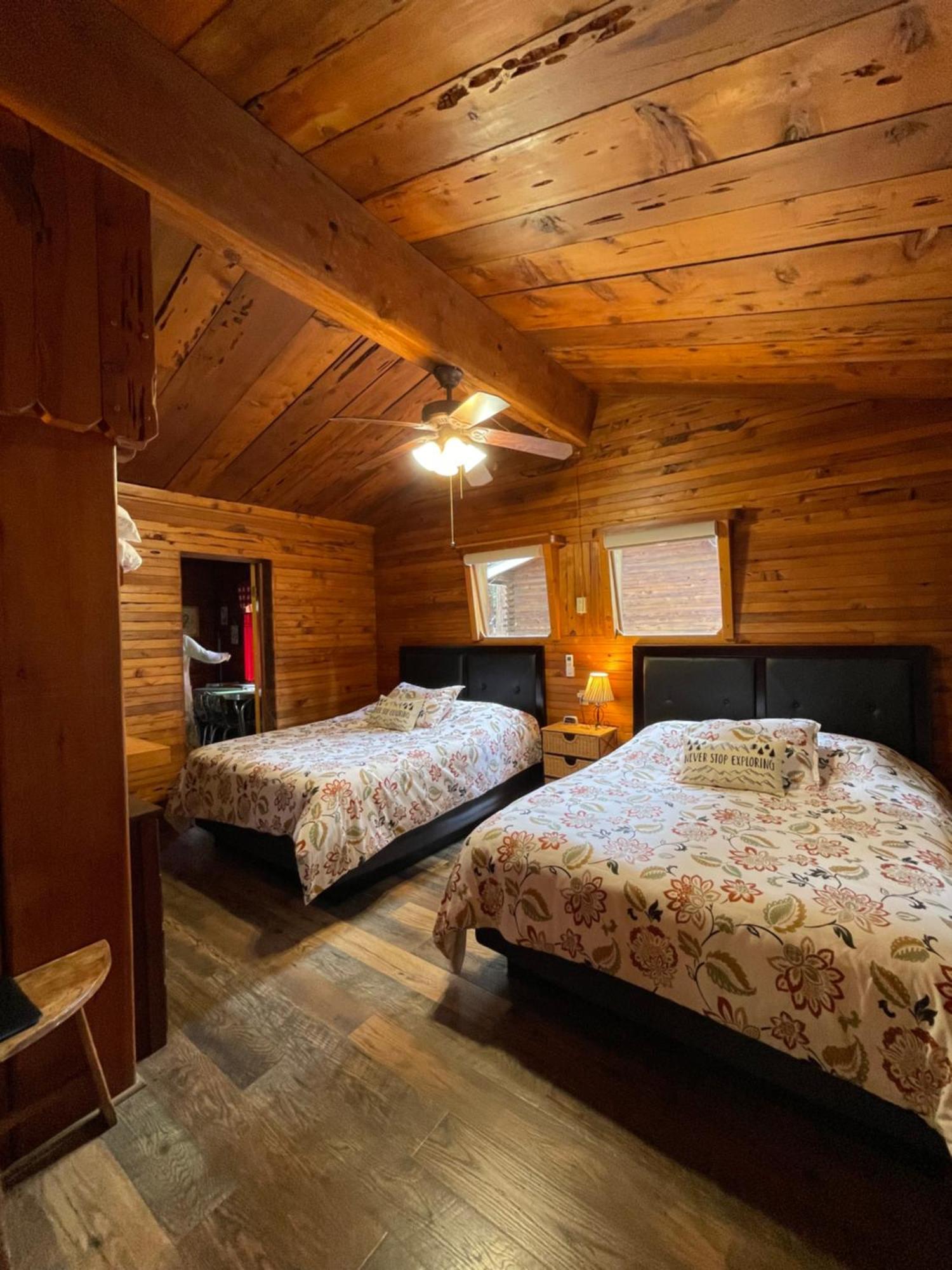 Sierra Sky Lodge Sloat Екстериор снимка